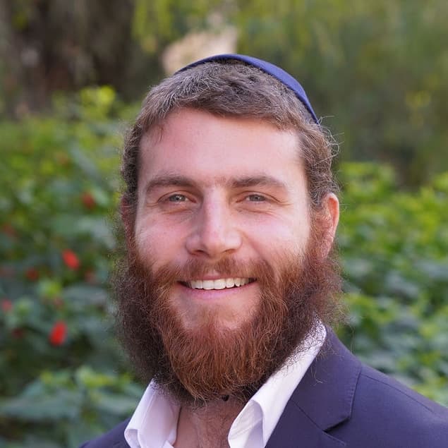 Natanel Moshe Junger headshot